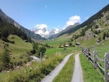 Hiking Gotthardbackpacker